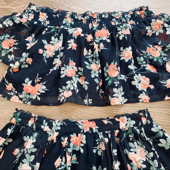 (Sz XS) A&F Off Shoulder Skirt Set - Picture 2 of 6